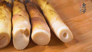 春筍剝?nèi)ネ鈿ぃ谐蓾L刀塊。