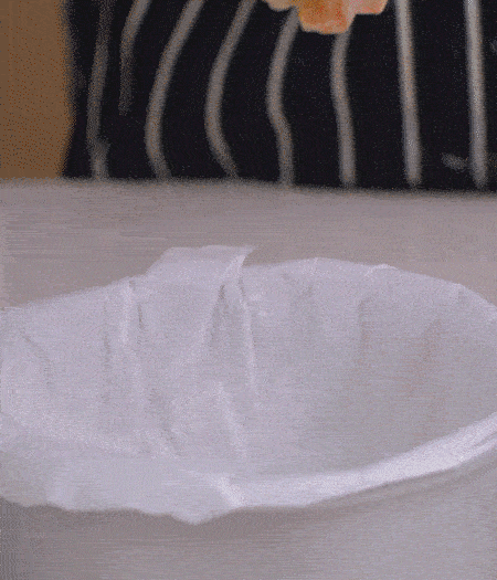 放到容器中，30-36攝氏度的地方發(fā)酵2次。